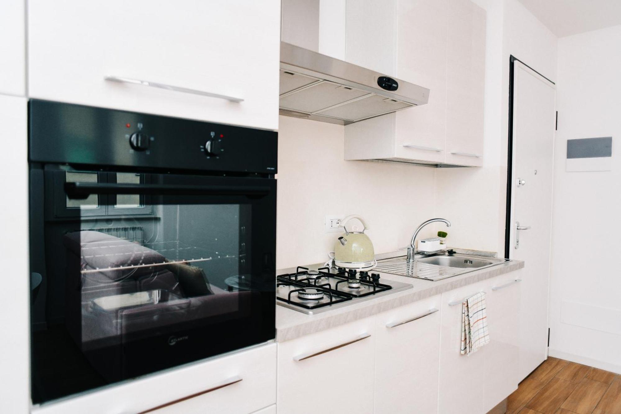 Lora Diamond Suite ,Free Parking, Self Check In,3 Como Exterior photo