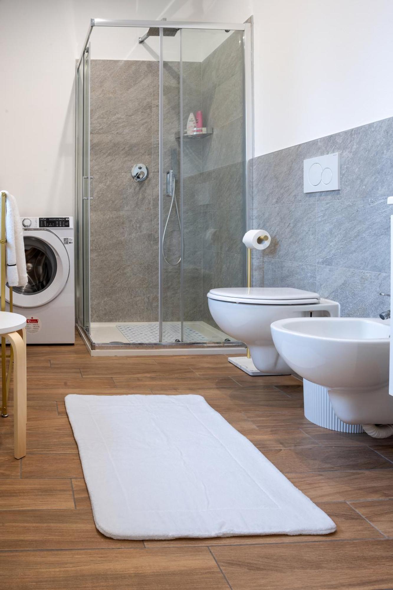 Lora Diamond Suite ,Free Parking, Self Check In,3 Como Exterior photo